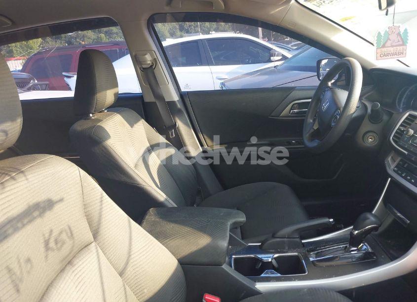 Photo 5 of 2015 Honda Accord LX (VIN 1HGCR2F32FA109757)