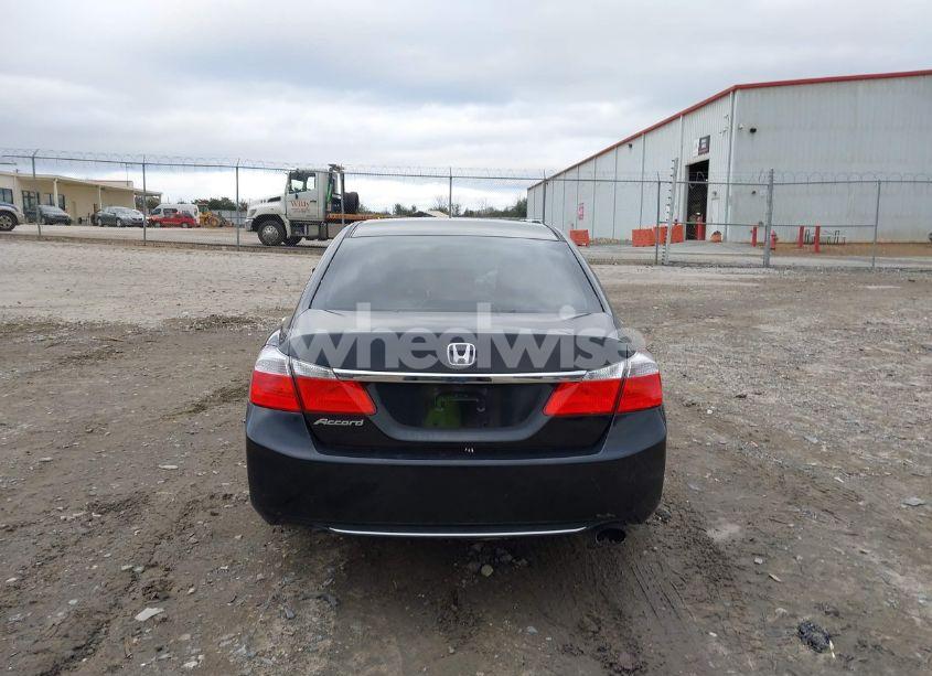 Photo 17 of 2015 Honda Accord LX (VIN 1HGCR2F32FA144993)