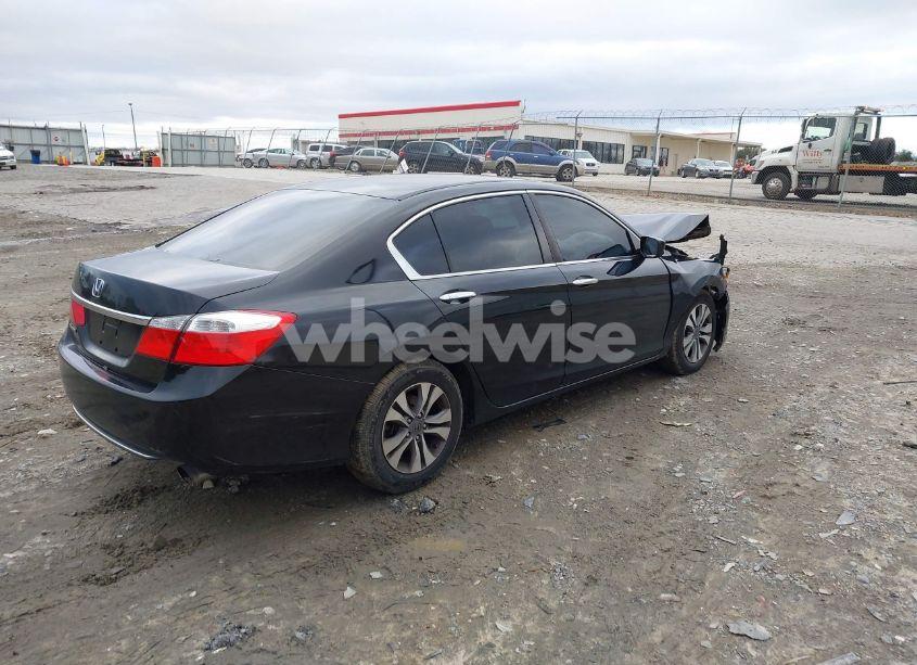 Photo 4 of 2015 Honda Accord LX (VIN 1HGCR2F32FA144993)
