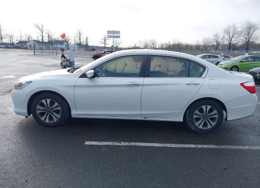 Photo 14 of 2015 Honda Accord LX (VIN 1HGCR2F32FA150356)