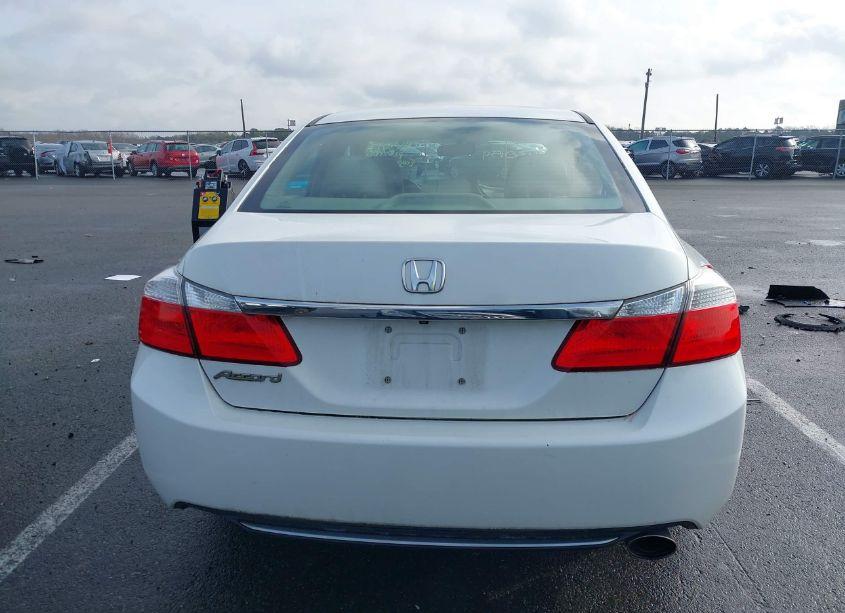 Photo 16 of 2015 Honda Accord LX (VIN 1HGCR2F32FA150356)