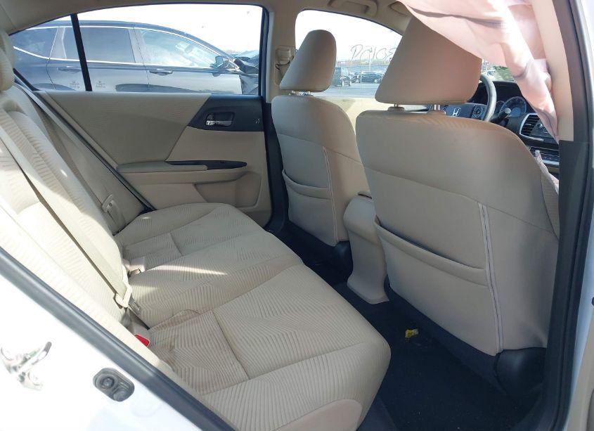 Photo 8 of 2015 Honda Accord LX (VIN 1HGCR2F32FA150356)