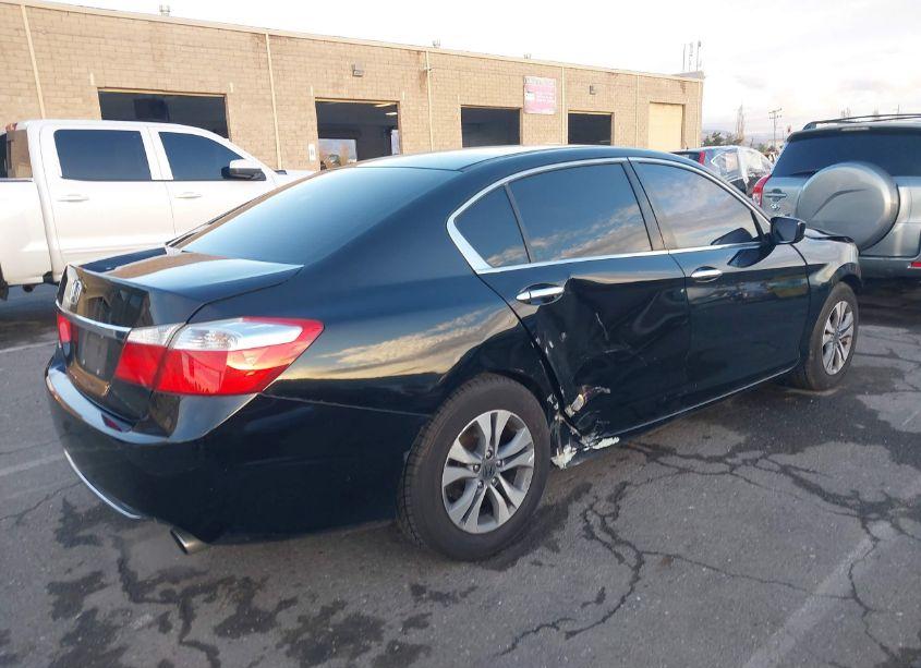 Photo 4 of 2015 Honda Accord LX (VIN 1HGCR2F32FA156075)