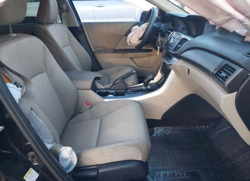 Photo 5 of 2015 Honda Accord LX (VIN 1HGCR2F32FA156075)