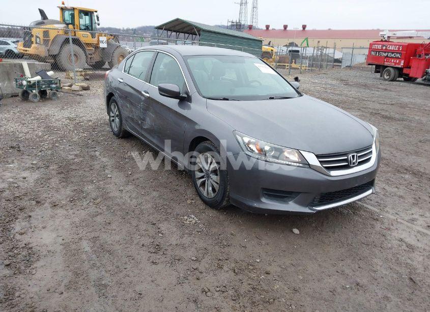 2015 Honda Accord LX (VIN 1HGCR2F32FA181901) main photo
