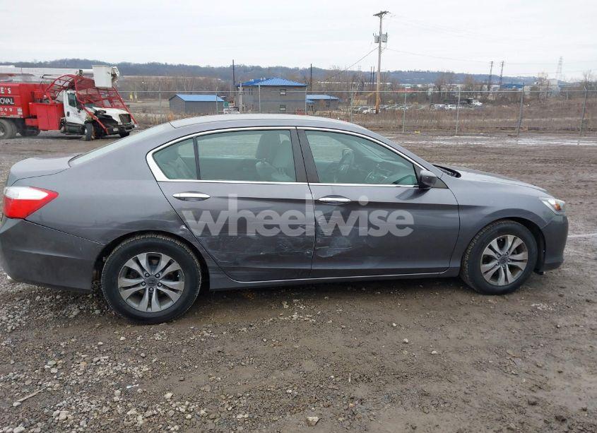 Photo 13 of 2015 Honda Accord LX (VIN 1HGCR2F32FA181901)