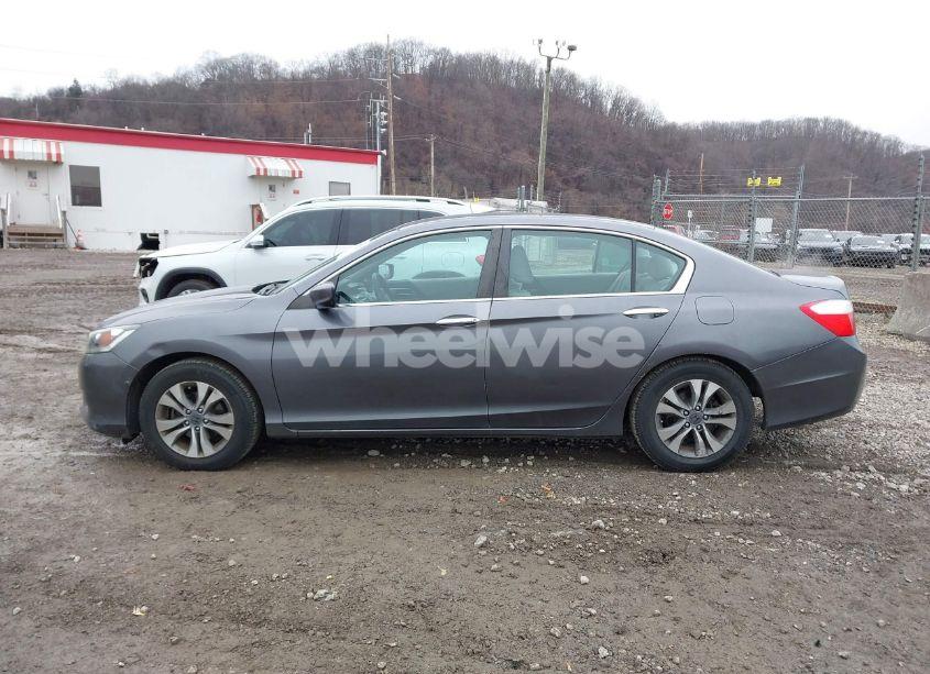 Photo 14 of 2015 Honda Accord LX (VIN 1HGCR2F32FA181901)