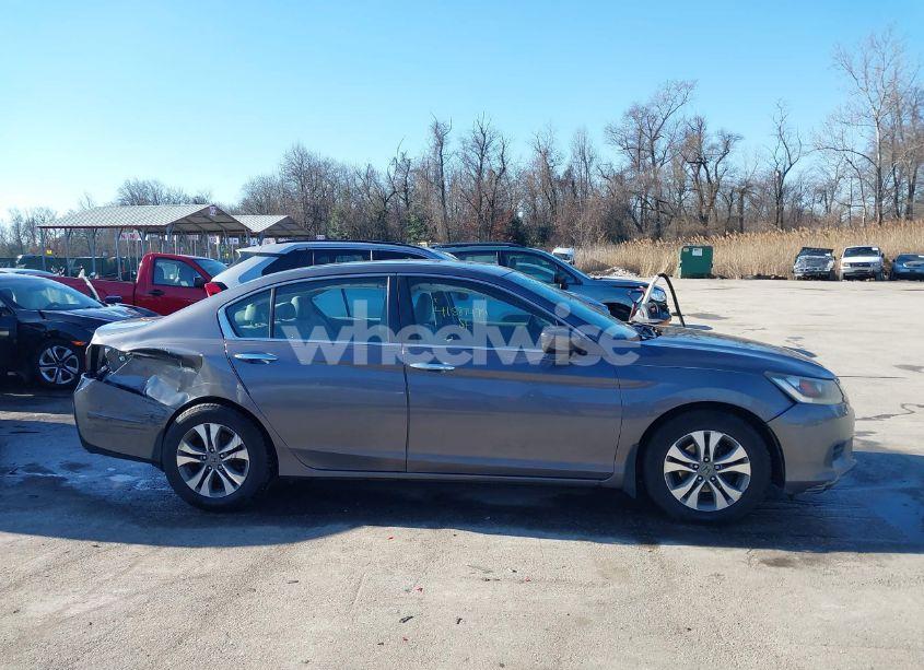 Photo 13 of 2015 Honda Accord LX (VIN 1HGCR2F32FA204433)