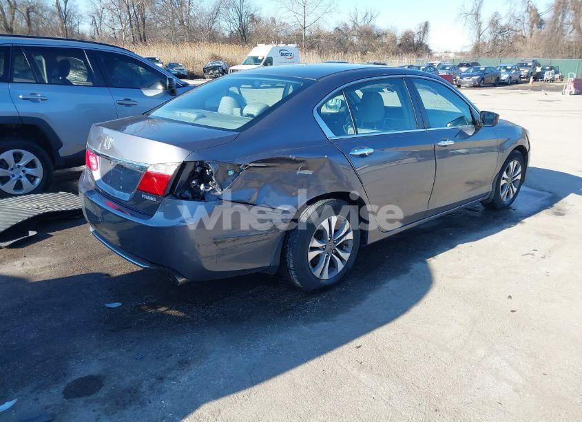 Photo 4 of 2015 Honda Accord LX (VIN 1HGCR2F32FA204433)
