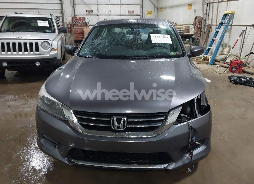 Photo 12 of 2015 Honda Accord LX (VIN 1HGCR2F32FA211382)