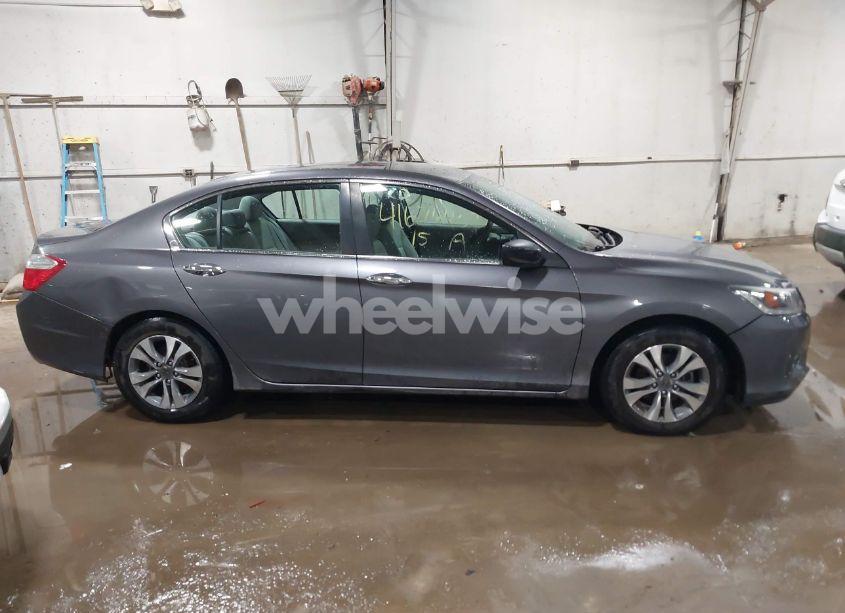 Photo 13 of 2015 Honda Accord LX (VIN 1HGCR2F32FA211382)