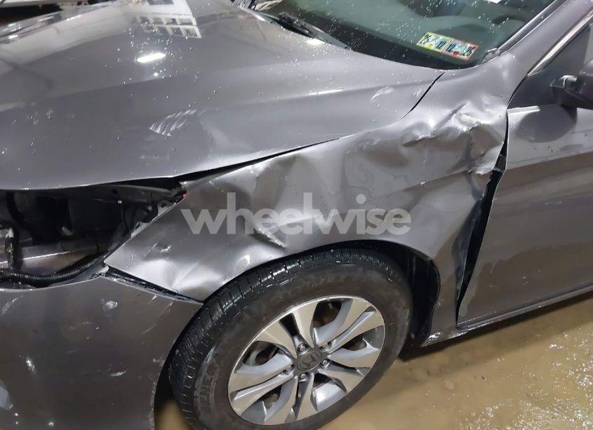 Photo 17 of 2015 Honda Accord LX (VIN 1HGCR2F32FA211382)