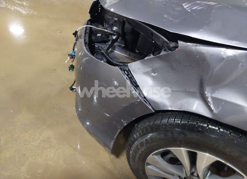 Photo 18 of 2015 Honda Accord LX (VIN 1HGCR2F32FA211382)