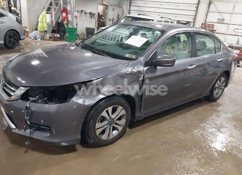 Photo 2 of 2015 Honda Accord LX (VIN 1HGCR2F32FA211382)