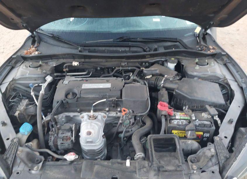 Photo 10 of 2015 Honda Accord LX (VIN 1HGCR2F32FA236833)
