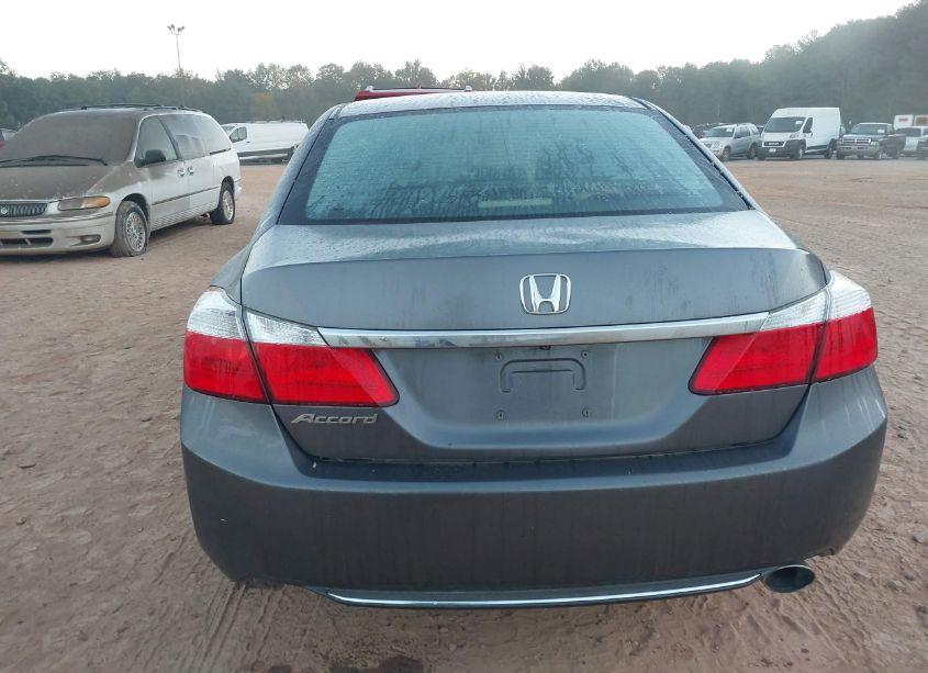 Photo 16 of 2015 Honda Accord LX (VIN 1HGCR2F32FA236833)