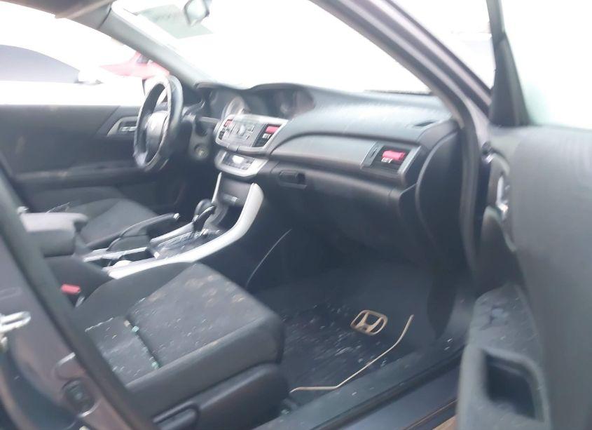 Photo 5 of 2015 Honda Accord LX (VIN 1HGCR2F32FA236833)