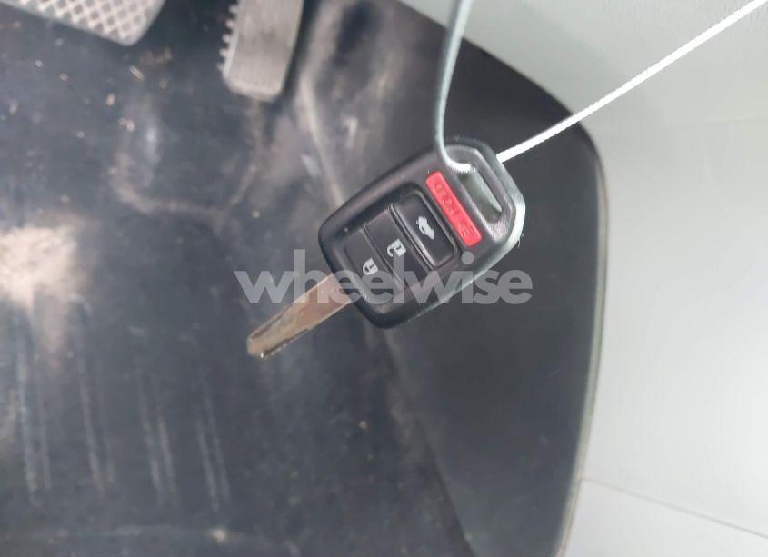 Photo 11 of 2016 Honda Accord LX (VIN 1HGCR2F32GA002080)