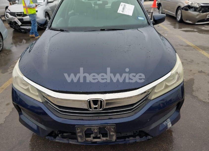 Photo 6 of 2016 Honda Accord LX (VIN 1HGCR2F32GA002080)