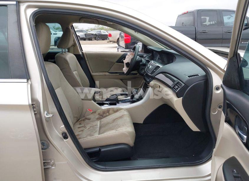 Photo 5 of 2016 Honda Accord LX (VIN 1HGCR2F32GA028727)