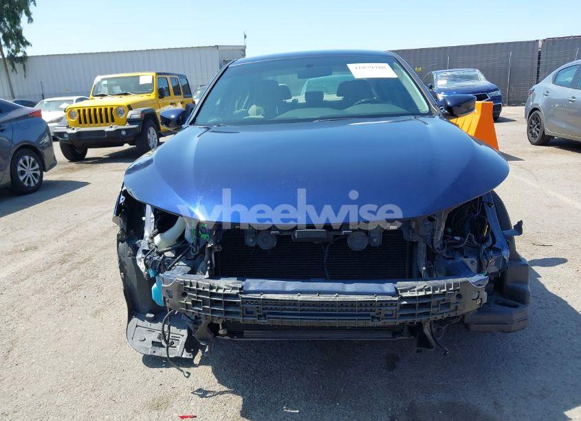 Photo 13 of 2016 Honda Accord LX (VIN 1HGCR2F32GA035631)