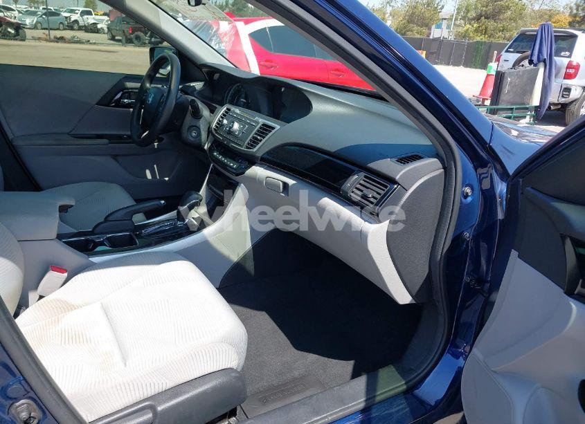 Photo 5 of 2016 Honda Accord LX (VIN 1HGCR2F32GA035631)