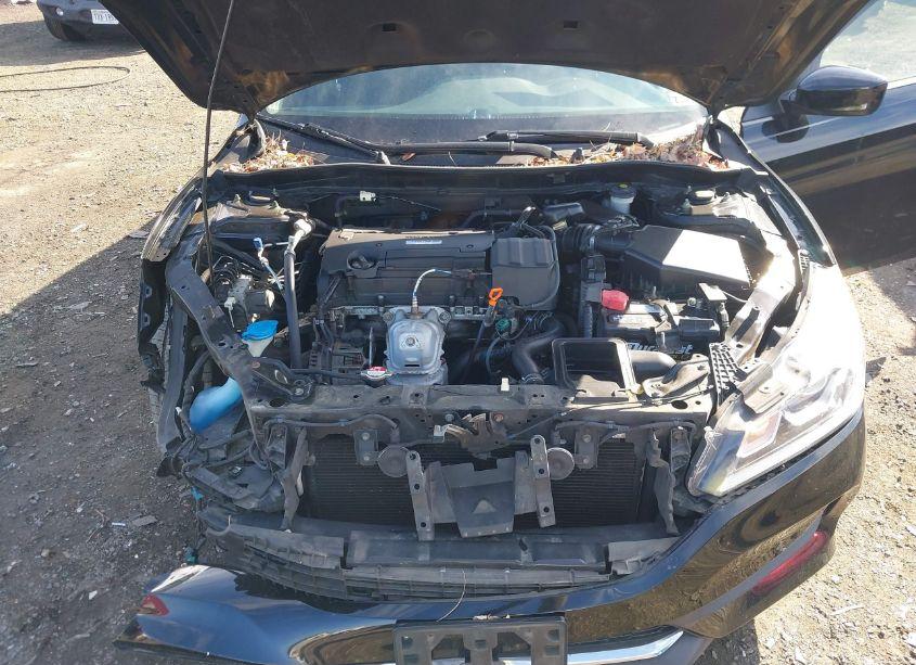 Photo 10 of 2016 Honda Accord LX (VIN 1HGCR2F32GA090869)