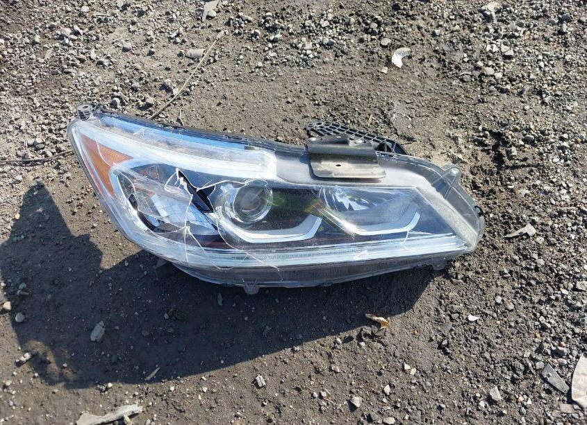 Photo 12 of 2016 Honda Accord LX (VIN 1HGCR2F32GA090869)