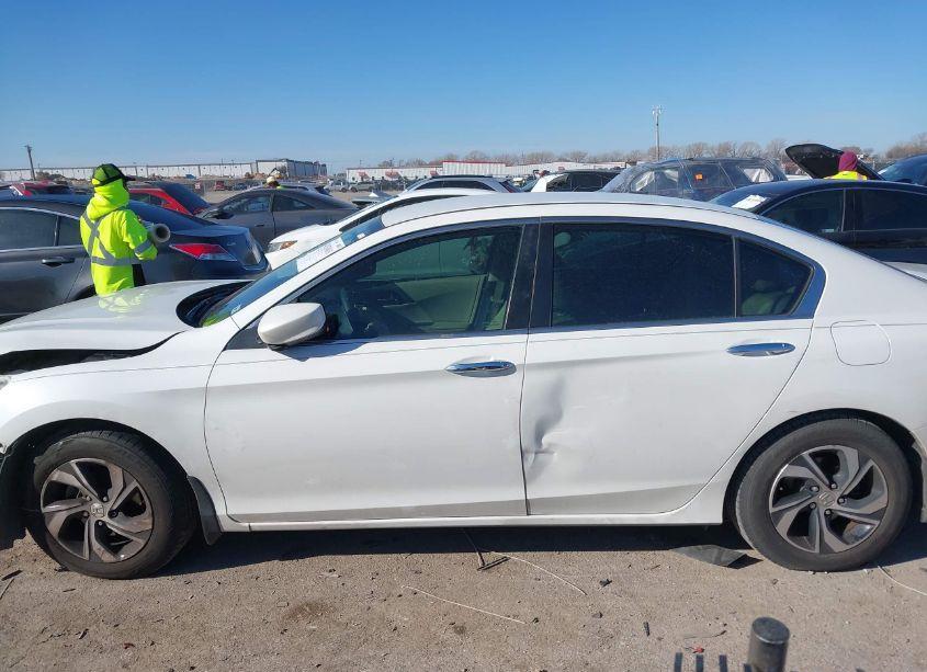 Photo 15 of 2016 Honda Accord LX (VIN 1HGCR2F32GA096090)