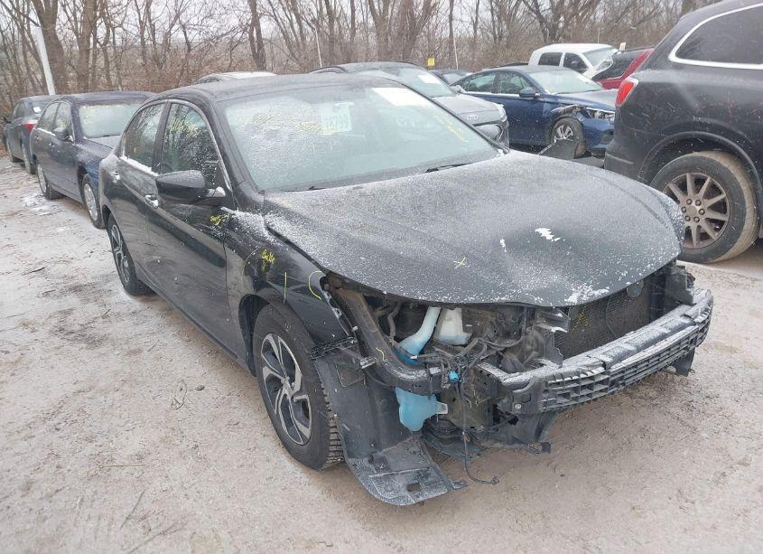 2016 Honda Accord LX (VIN 1HGCR2F32GA097501) main photo