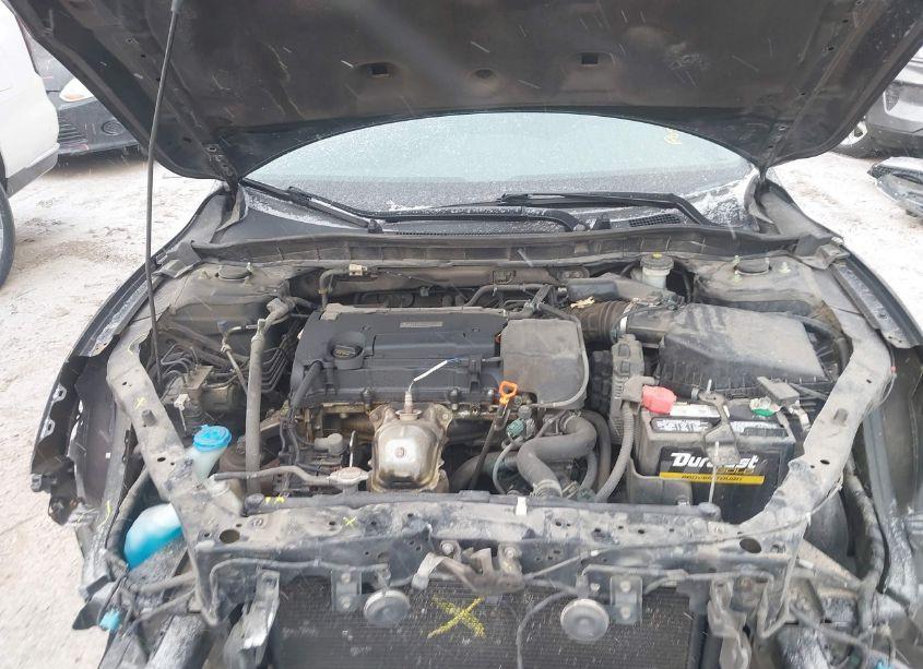 Photo 10 of 2016 Honda Accord LX (VIN 1HGCR2F32GA097501)