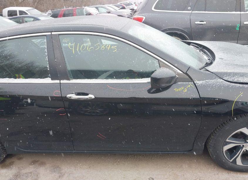 Photo 14 of 2016 Honda Accord LX (VIN 1HGCR2F32GA097501)