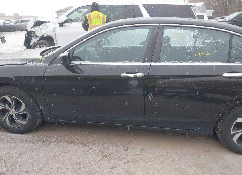 Photo 15 of 2016 Honda Accord LX (VIN 1HGCR2F32GA097501)