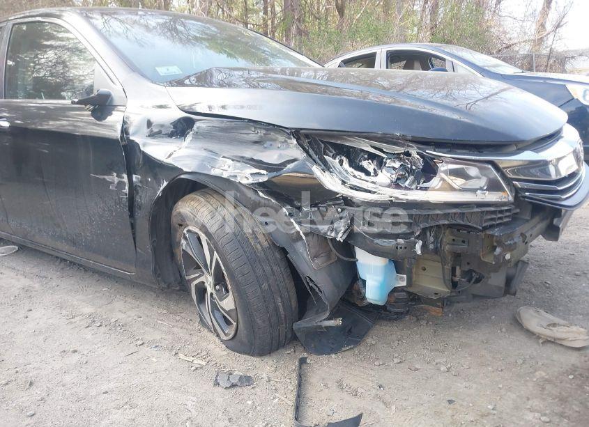 Photo 6 of 2016 Honda Accord LX (VIN 1HGCR2F32GA123322)