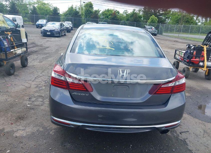 Photo 17 of 2016 Honda Accord LX (VIN 1HGCR2F32GA148852)