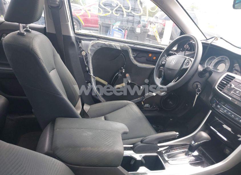 Photo 5 of 2016 Honda Accord LX (VIN 1HGCR2F32GA148852)