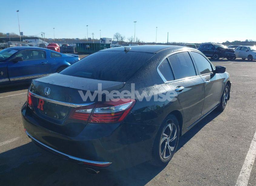 Photo 4 of 2016 Honda Accord LX (VIN 1HGCR2F32GA150407)