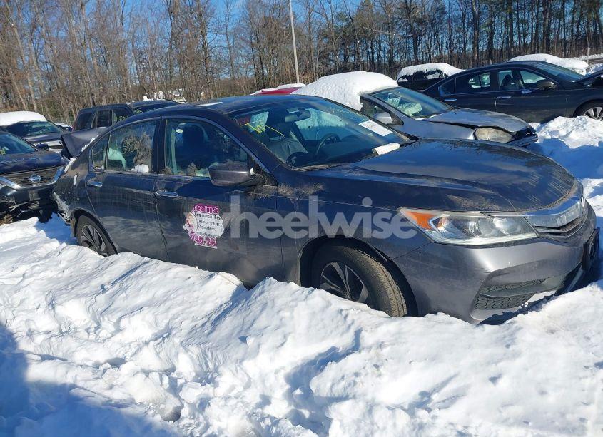 2016 Honda Accord LX (VIN 1HGCR2F32GA191538) main photo