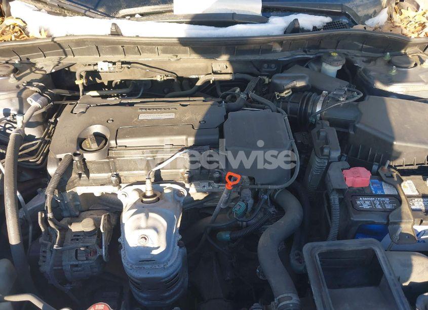 Photo 10 of 2016 Honda Accord LX (VIN 1HGCR2F32GA191538)