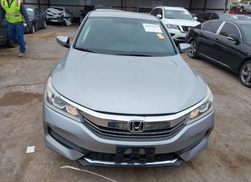 Photo 12 of 2016 Honda Accord LX (VIN 1HGCR2F32GA220911)