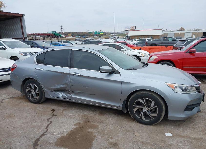 Photo 13 of 2016 Honda Accord LX (VIN 1HGCR2F32GA220911)