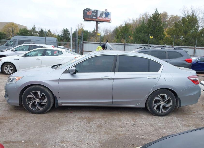 Photo 14 of 2016 Honda Accord LX (VIN 1HGCR2F32GA220911)