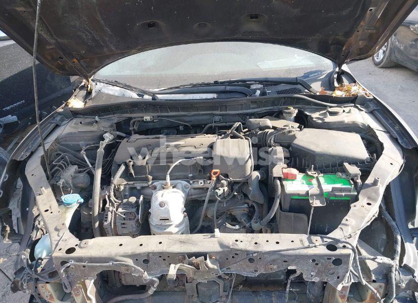 Photo 10 of 2016 Honda Accord LX (VIN 1HGCR2F32GA227888)