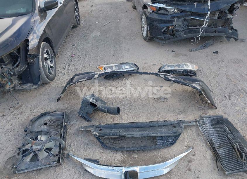 Photo 12 of 2016 Honda Accord LX (VIN 1HGCR2F32GA227888)