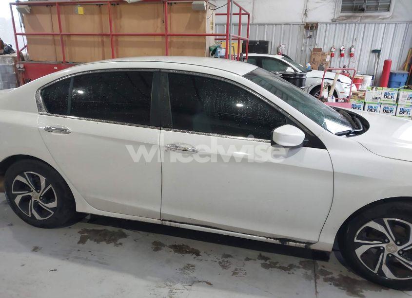 Photo 14 of 2016 Honda Accord LX (VIN 1HGCR2F32GA246442)