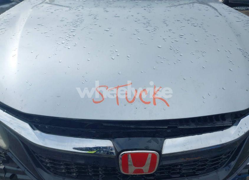 Photo 10 of 2017 Honda Accord LX (VIN 1HGCR2F32HA003098)