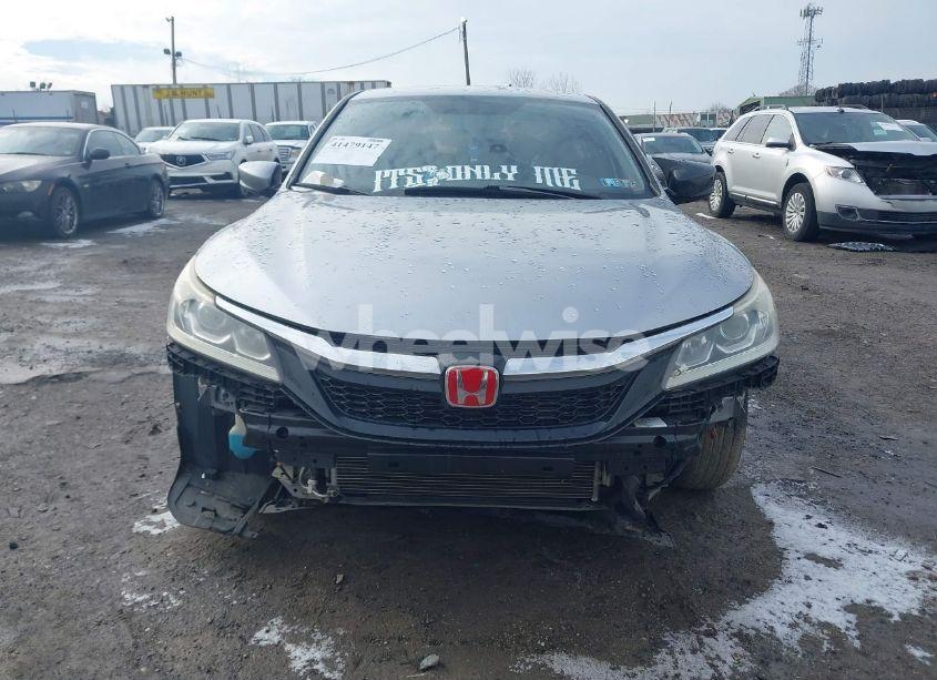 Photo 11 of 2017 Honda Accord LX (VIN 1HGCR2F32HA003098)