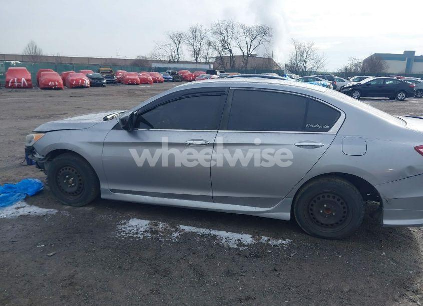 Photo 13 of 2017 Honda Accord LX (VIN 1HGCR2F32HA003098)