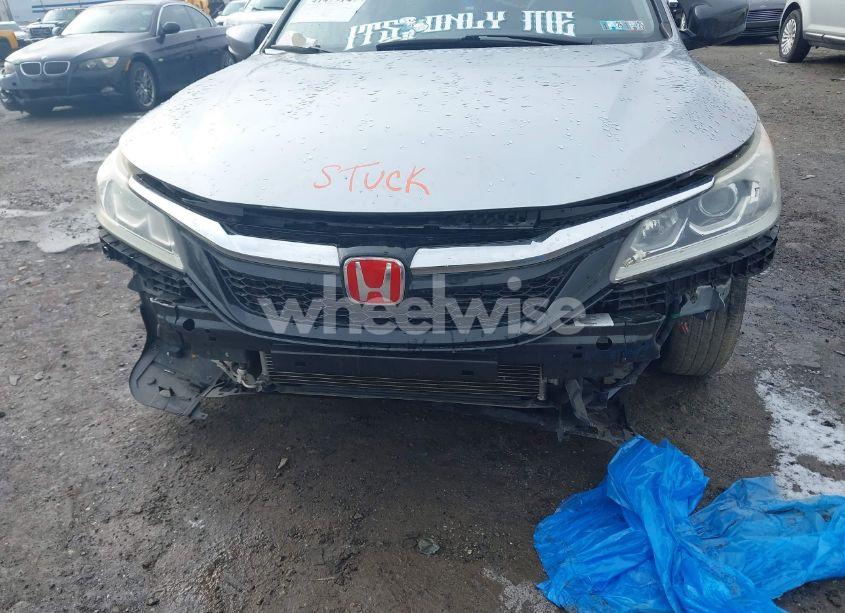 Photo 6 of 2017 Honda Accord LX (VIN 1HGCR2F32HA003098)