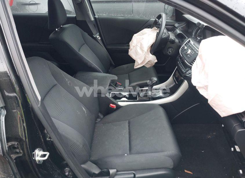 Photo 5 of 2017 Honda Accord LX (VIN 1HGCR2F32HA080506)